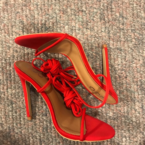 Lace Up Heel - Picture 2 of 2